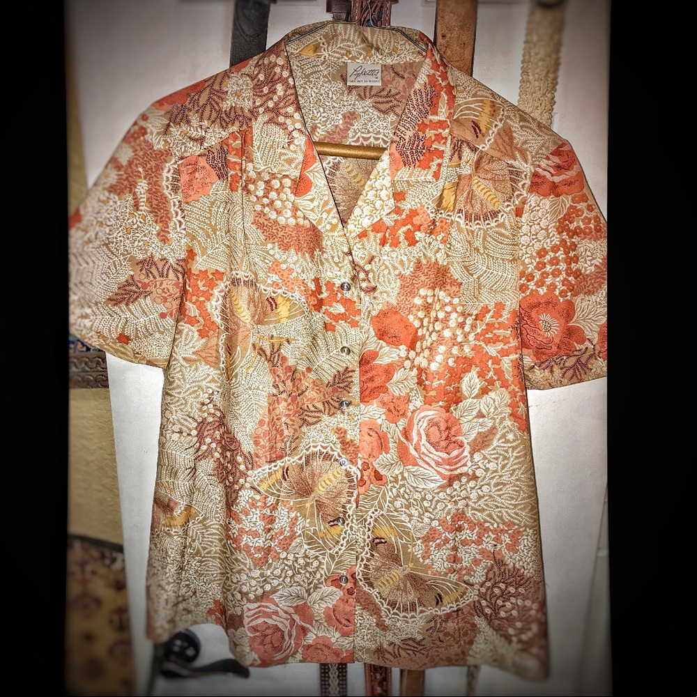 Vintage Floral Button-Down with Flower (Very Soft)
